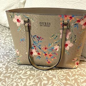 Guess floral bag